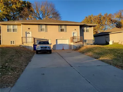 224-226 NW 62nd Ter, Gladstone, MO 64118