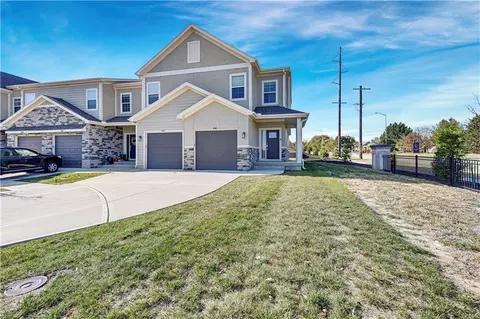 1095 N Findley St, Olathe, KS 66061