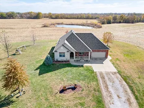 33415 S State Rt T Hwy, Archie, MO 64725