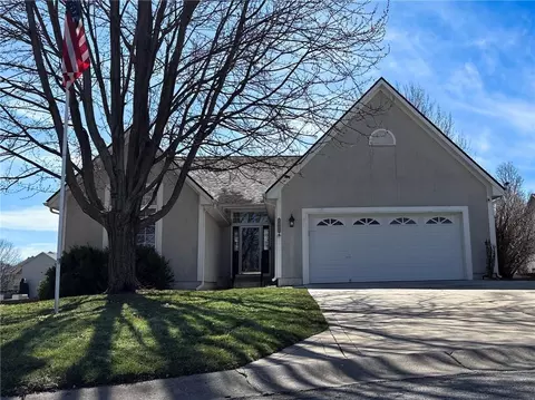 2409 SW Lilly Dr, Lees Summit, MO 64081