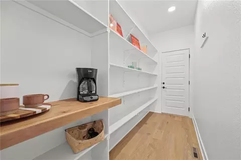 Entry Way - 1616 SW 27th St, Lees Summit, MO 64082 photo 5 of 13