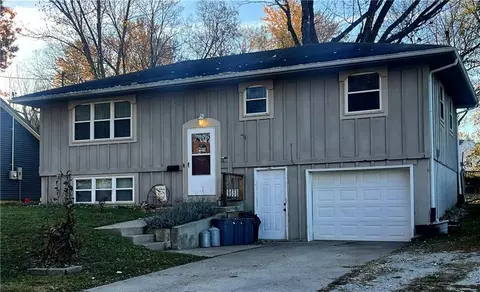 Other - 415 E Buchanan St, Richmond, MO 64085 photo 2 of 5