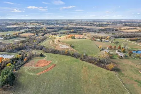 20 E Acres Ml E 1700 Rd, Lawrence, KS 66046 photo 4