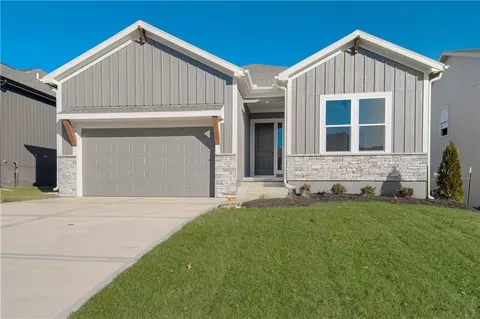 1508 SW Arborpark Ter, Lees Summit, MO 64082
