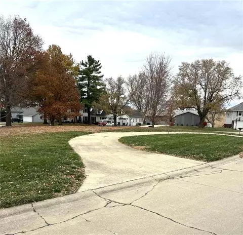 1405 Chick Ave, Maryville, MO 64468