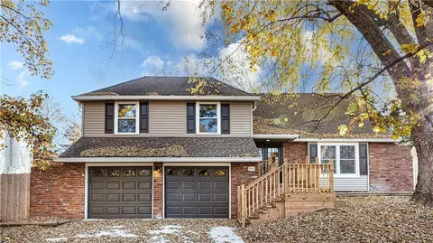 9841 Melrose St, Overland Park, KS 66214