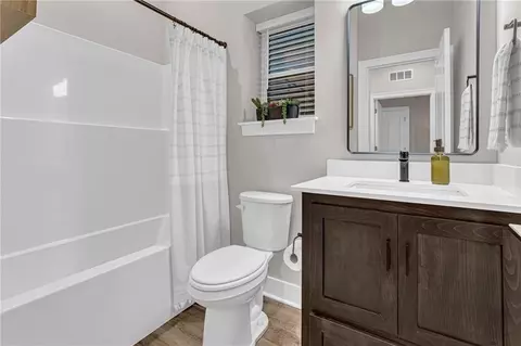Bath - 5824 Hunter Ct, Raytown, MO 64133 photo 3 of 3
