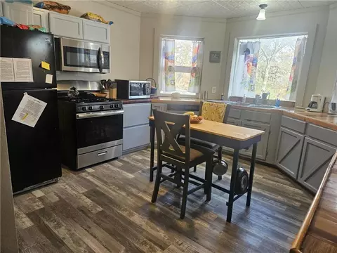Kitchen - 83 Ash Dr, Mapleton, KS 66754 photo 1 of 3
