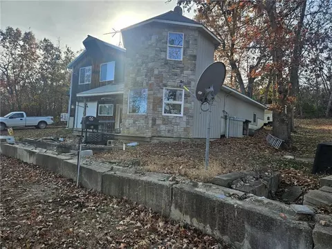 83 Ash Dr, Mapleton, KS 66754