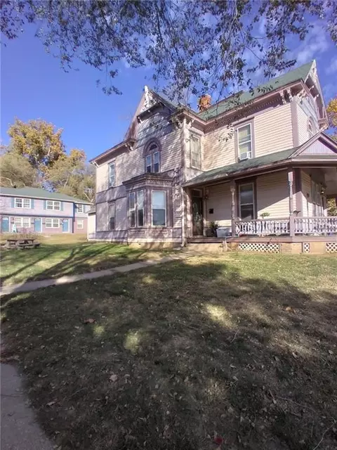 416 E Franklin St, Liberty, MO 64068