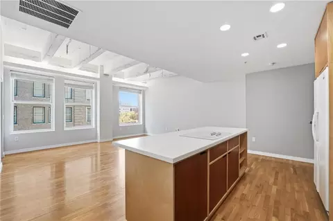 21 W 10th St #5C, Kansas City, MO 64105