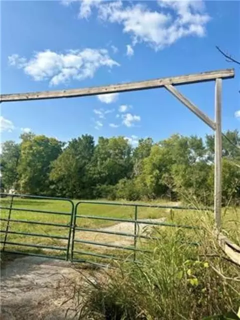 7614 Riverview Ave, Kansas City, KS 66112