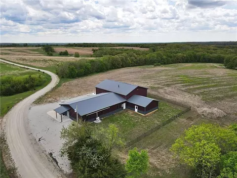 32184 E 237th St, Ridgeway, MO 64481