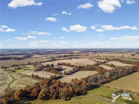 State Hwy Ee Highway, Carrollton, MO 64633