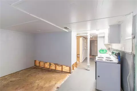 Entry Way - 116 W Rives Rd, Clinton, MO 64735 photo 1 of 1