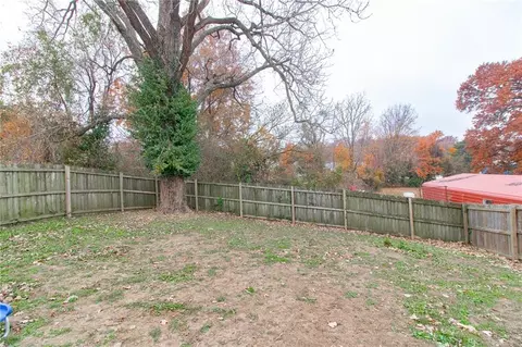 Exterior - 116 W Rives Rd, Clinton, MO 64735 photo 3 of 7