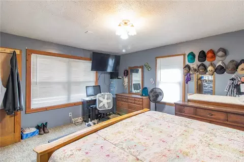 Bedroom - 116 W Rives Rd, Clinton, MO 64735 photo 1 of 3