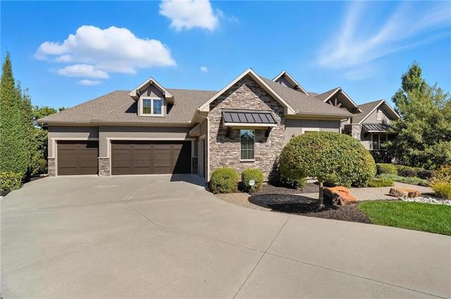 321 NW Nutall Dr, Lees Summit, MO 64081