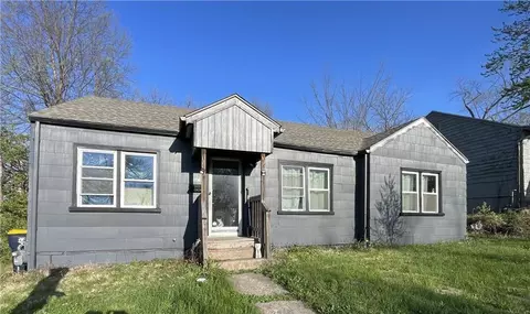 7905 Brooklyn Ave, Kansas City, MO 64132