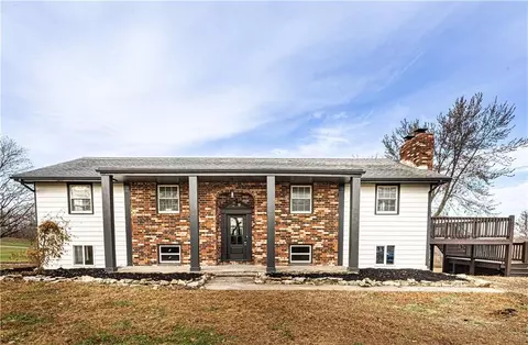 13332 Little Farm Rd, Excelsior Springs, MO 64024