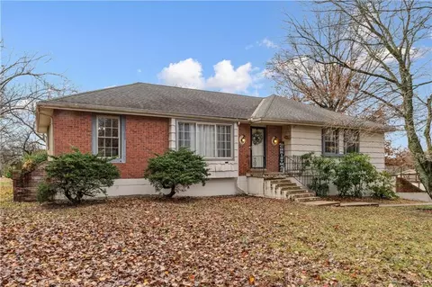 6007 Trott Rd, Belton, MO 64012