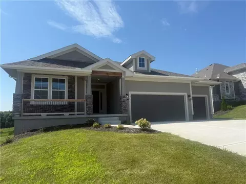 19455 W 114th Ter, Olathe, KS 66061