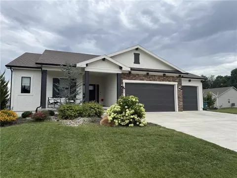 19013 W 188th Ter, Spring Hill, KS 66083