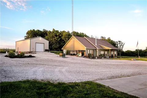 1193 SE 23 Hwy, Windsor, MO 65360