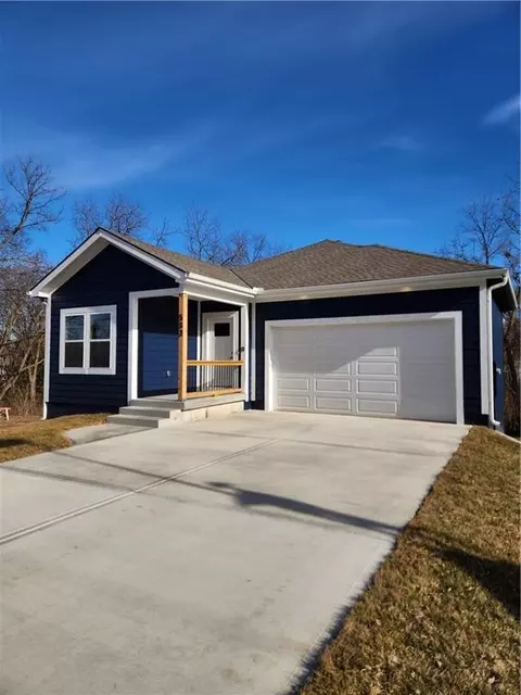 503 N Lexington St, Harrisonville, MO 64701