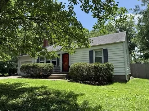 1403 W 27th Ter, Independence, MO 64052