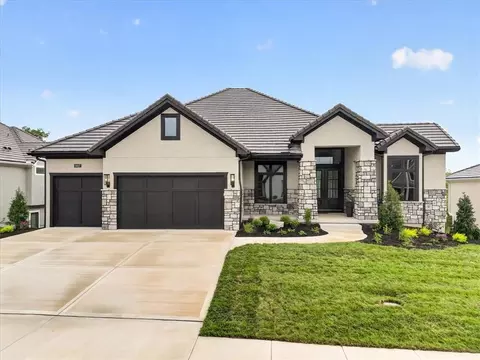 5807 N Lucerne Ave, Kansas City, MO 64151