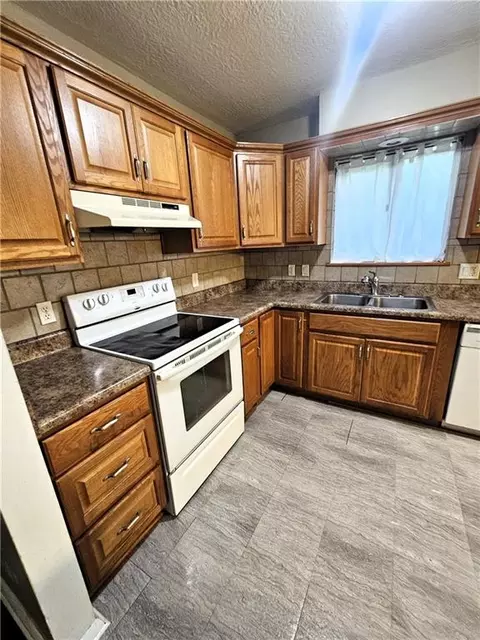 Kitchen - 20802 E 13th Ter, Independence, MO 64057 photo 1 of 2