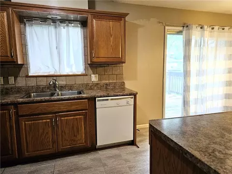 Kitchen - 20802 E 13th Ter, Independence, MO 64057 photo 2 of 2