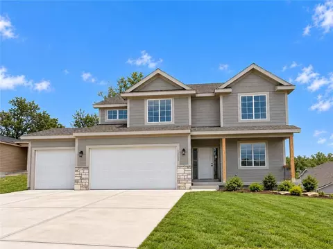 12533 S Hedge Ct, Olathe, KS 66061
