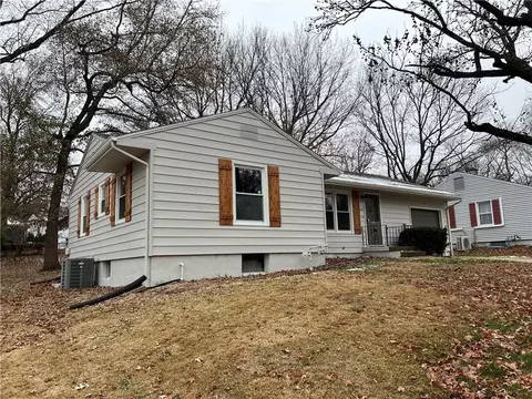 12117 E 47th Ter, Independence, MO 64055