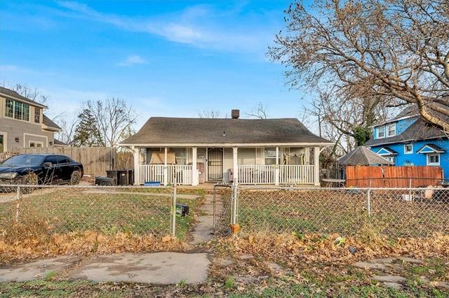 3021 N 21st St, Kansas City, KS 66104 | MLS# 2591381 | 10 Photos - Movoto