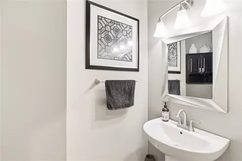 Bath - 5920 NE Parks View Pl, Lees Summit, MO 64064 photo 1 of 6
