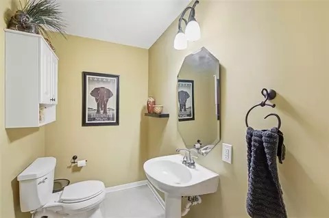 Bath - 5920 NE Parks View Pl, Lees Summit, MO 64064 photo 6 of 6