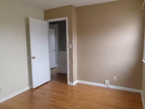 Bedroom - 15412 E 42nd Pl, Independence, MO 64055 photo 4 of 6