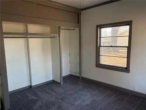 114 S High St, Arma, KS 66712 photo 4