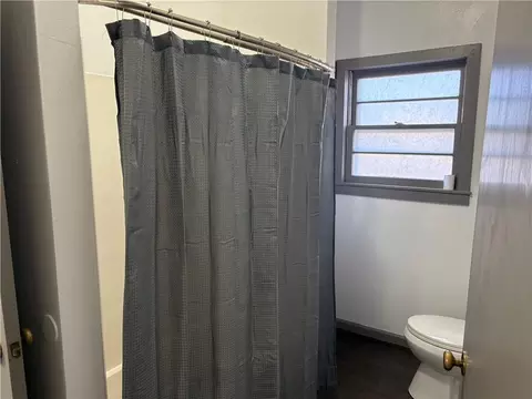 114 S High St, Arma, KS 66712 photo 6