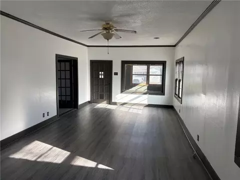114 S High St, Arma, KS 66712 photo 2
