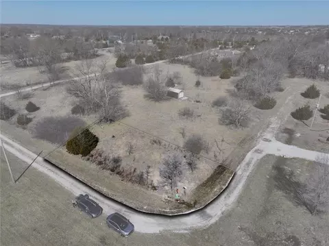 1 Utah Dr, Lacygne, KS 66040