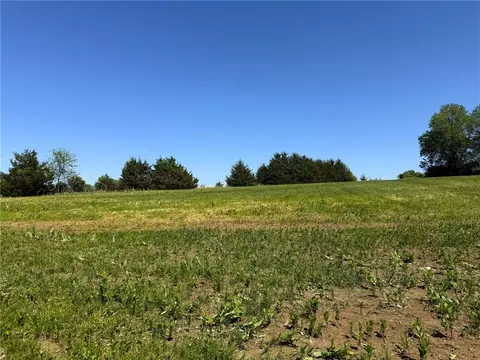 1150 SE Stanley Rd, Tecumseh, KS 66542