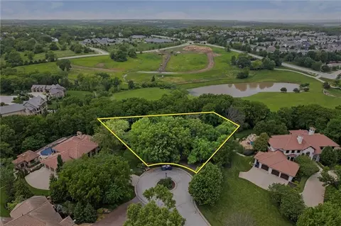 3708 Buck Brush Ct, Lawrence, KS 66049