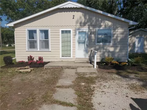 202 E Linn St, Lacygne, KS 66040