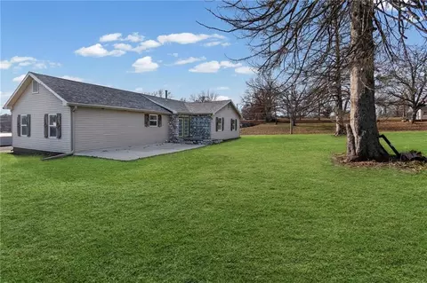 Exterior - 514 SW 3rd St Ter, Carrollton, MO 64633 photo 6 of 8
