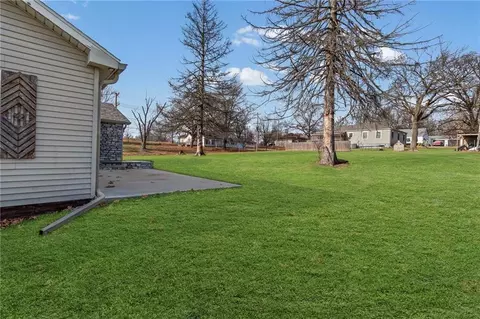 Exterior - 514 SW 3rd St Ter, Carrollton, MO 64633 photo 5 of 8