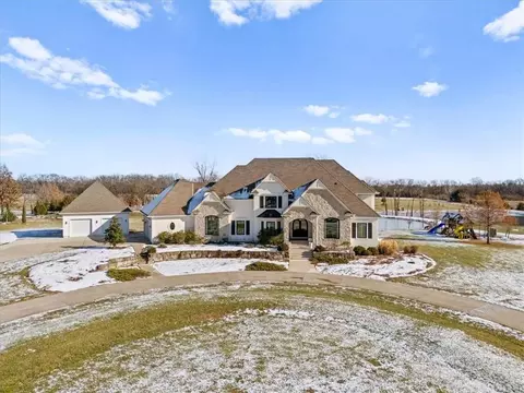 12517 S Harris Rd, Lees Summit, MO 64086