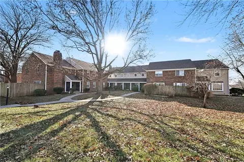 3615 NE 68th Ter, Gladstone, MO 64119